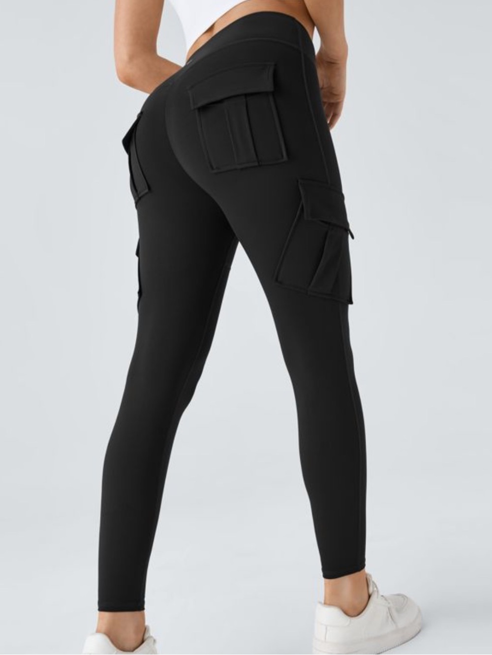 NWOT Halara DayStretch High Waisted Cargo Pocket Skinny Yoga Leggings black